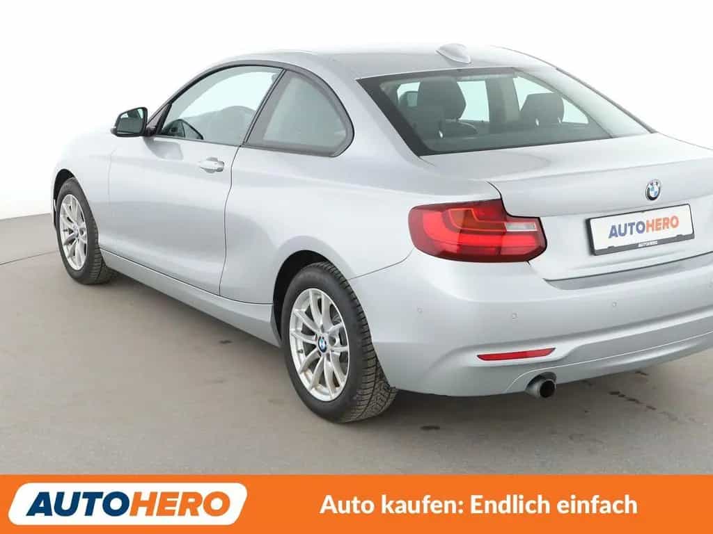 BMW 218 2er 218i Aut.*NAVI*TEMPO*PDC*SHZ*LIM*KLIMA* 12/2016-photo-3