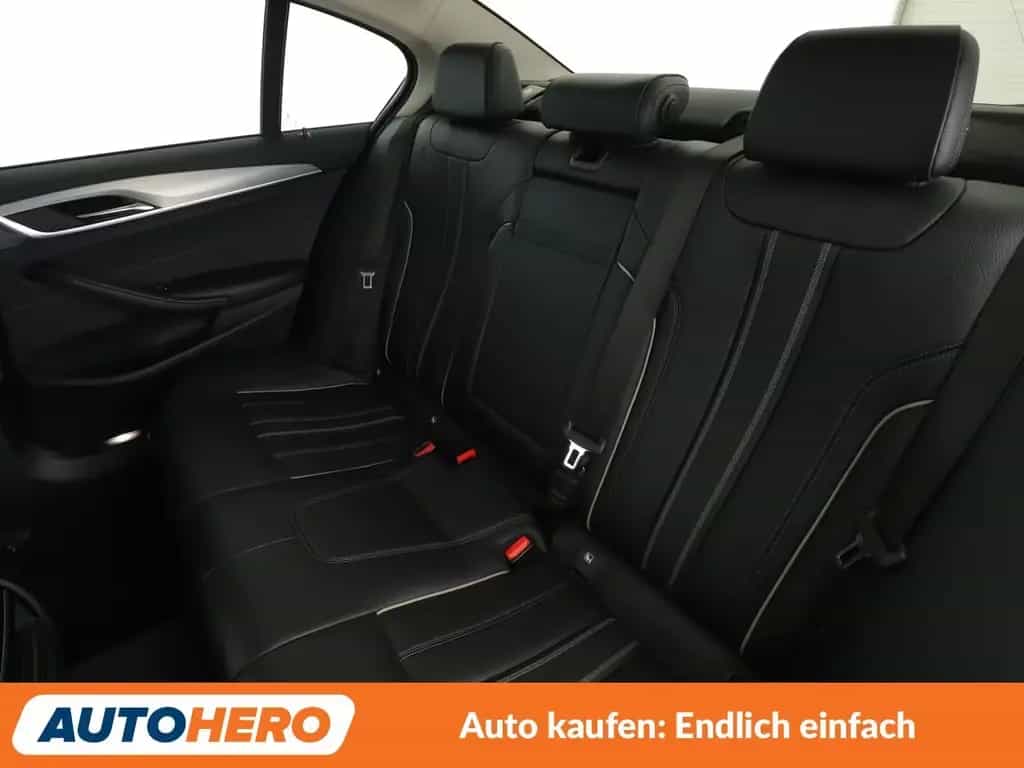 BMW 530 i xDrive Sport Line Aut.*NAVI*LED*HUD*CAM*PDC 05/2017-photo-13