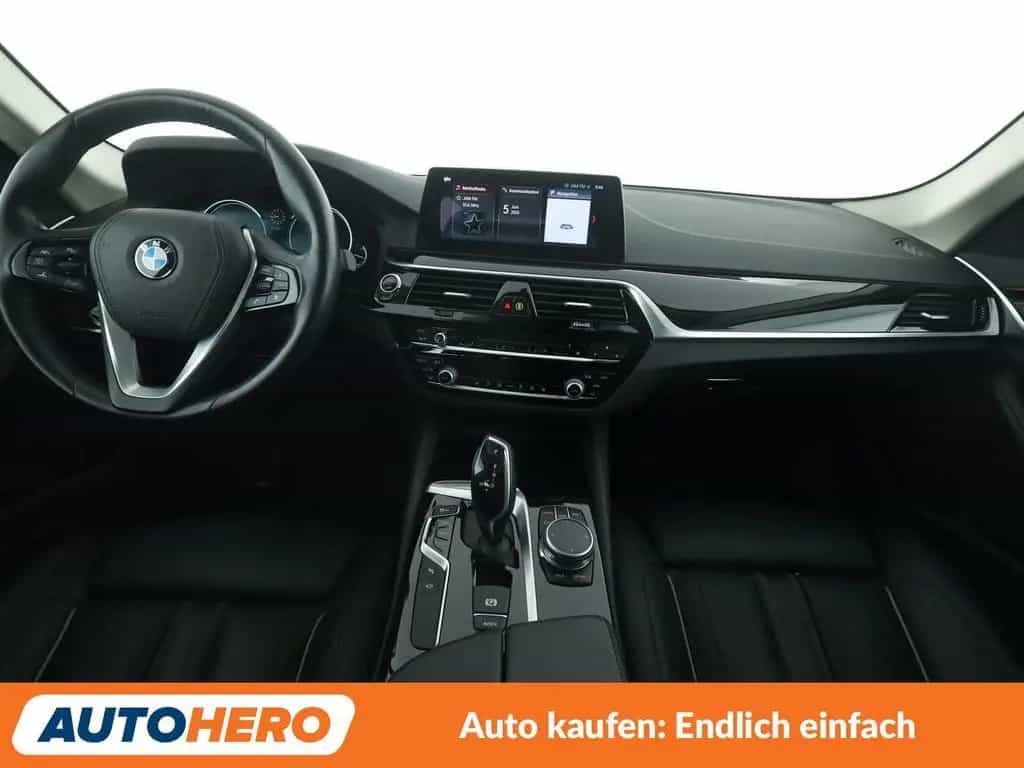 BMW 540 i Sport Line Aut.*NAVI*LED*360CAM*ACC*SHZ* 09/2017-photo-11