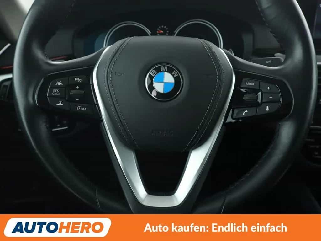 BMW 540 i Sport Line Aut.*NAVI*LED*360CAM*ACC*SHZ* 09/2017-photo-18