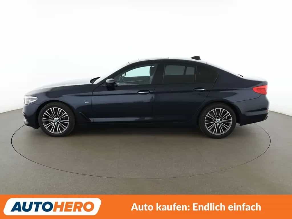 BMW 540 i Sport Line Aut.*NAVI*LED*360CAM*ACC*SHZ* 09/2017-photo-2