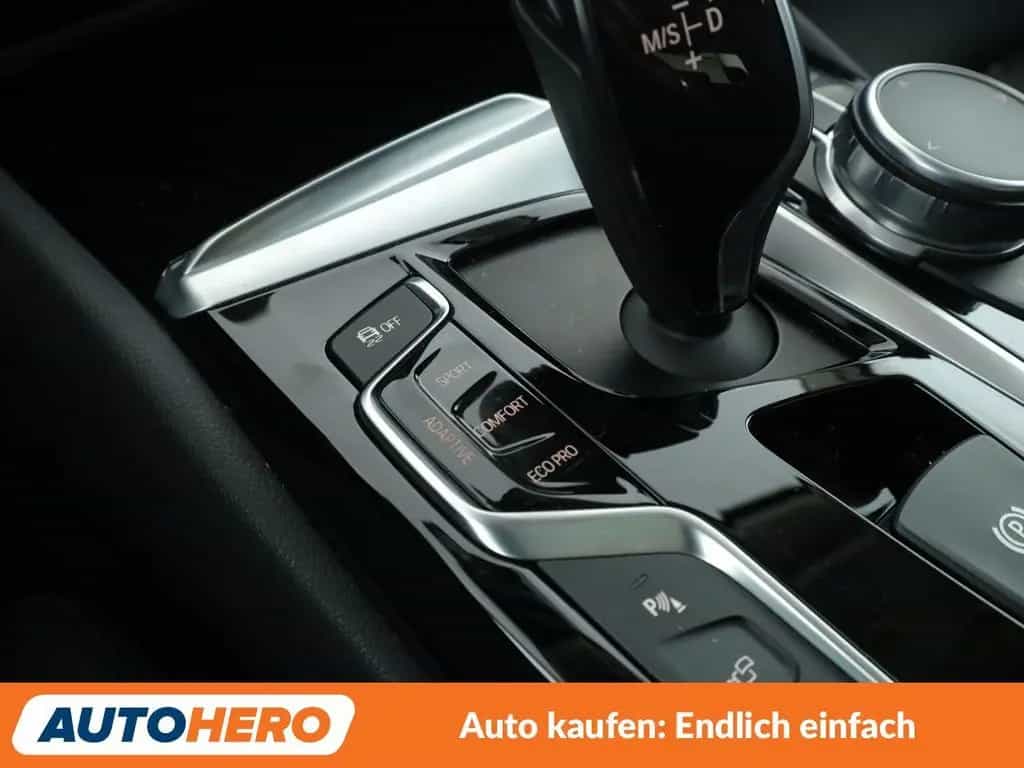 BMW 540 i Sport Line Aut.*NAVI*LED*360CAM*ACC*SHZ* 09/2017-photo-24