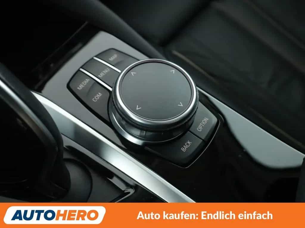BMW 540 i Sport Line Aut.*NAVI*LED*360CAM*ACC*SHZ* 09/2017-photo-25