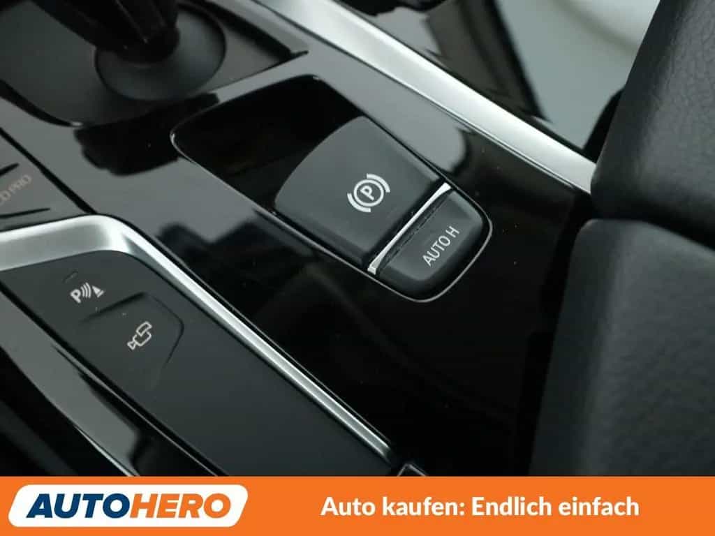 BMW 540 i Sport Line Aut.*NAVI*LED*360CAM*ACC*SHZ* 09/2017-photo-26