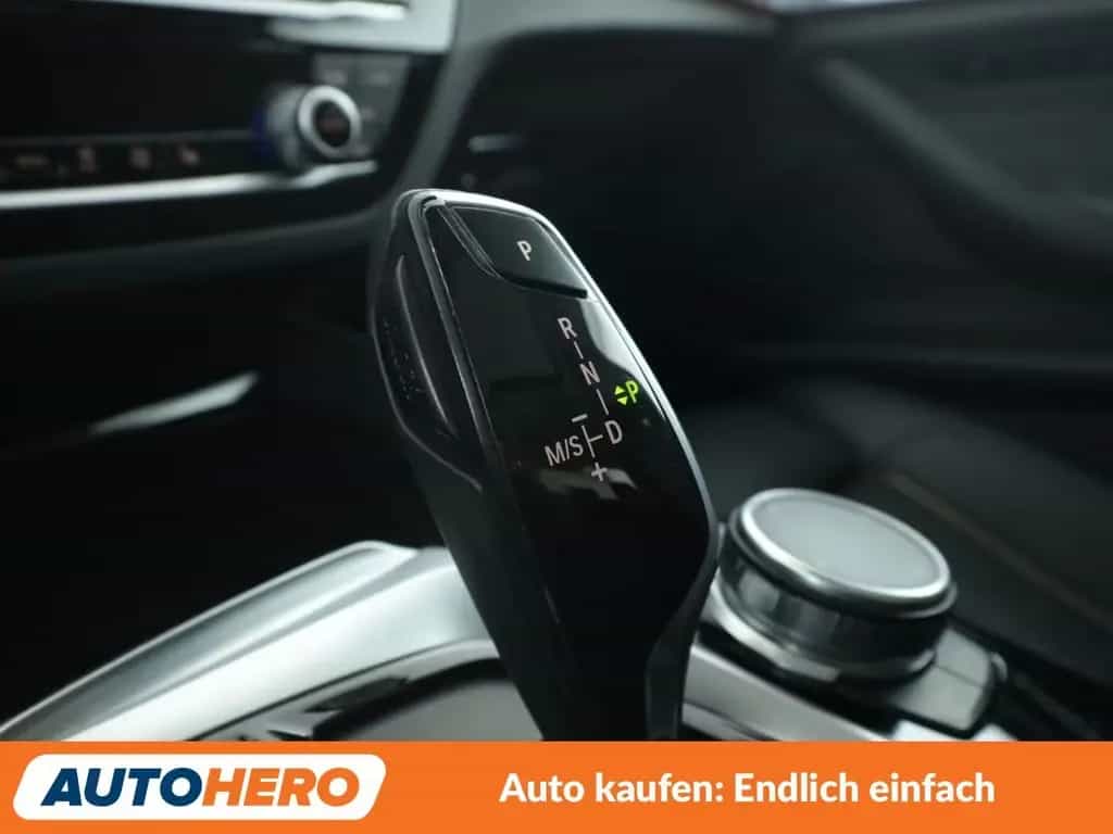 BMW 540 i Sport Line Aut.*NAVI*LED*360CAM*ACC*SHZ* 09/2017-photo-27