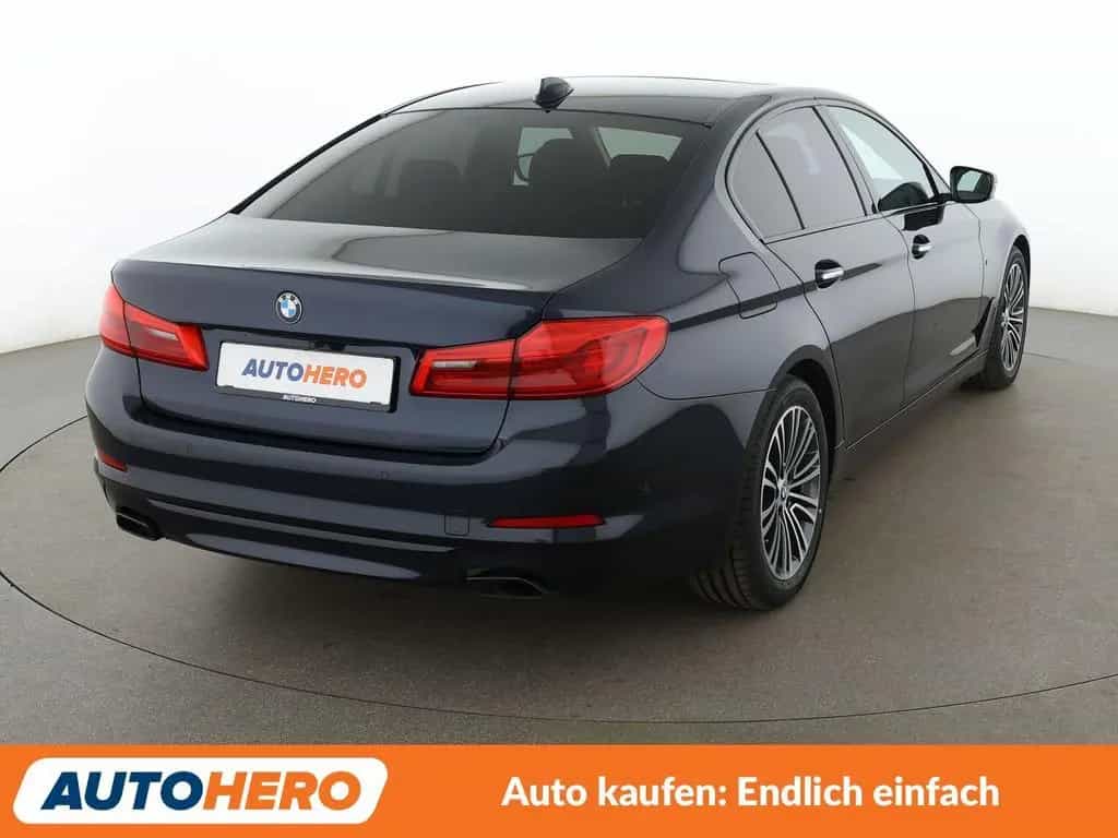 BMW 540 i Sport Line Aut.*NAVI*LED*360CAM*ACC*SHZ* 09/2017-photo-5