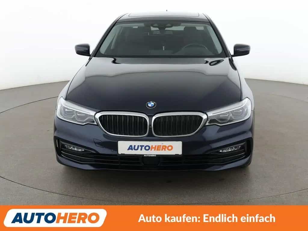 BMW 540 i Sport Line Aut.*NAVI*LED*360CAM*ACC*SHZ* 09/2017-photo-8