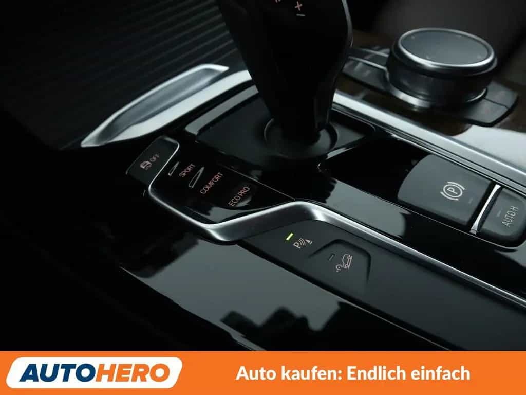 BMW X3 xDrive 30i Advantage Aut.*NAVI*LED*HUD*TEMPO* 07/2018-photo-28