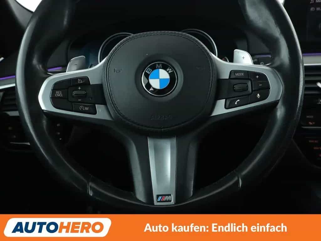 BMW 520 d xDrive M Sport Aut.*NAVI*LED*CAM*SHZ*TEMPO* 07/2018-photo-18