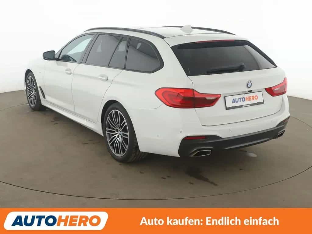 BMW 520 d xDrive M Sport Aut.*NAVI*LED*CAM*SHZ*TEMPO* 07/2018-photo-3