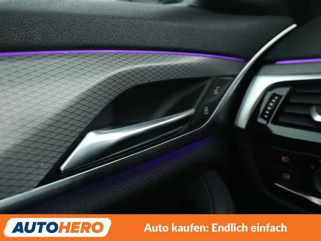 BMW 520 d xDrive M Sport Aut.*NAVI*LED*CAM*SHZ*TEMPO* 07/2018-photo-35
