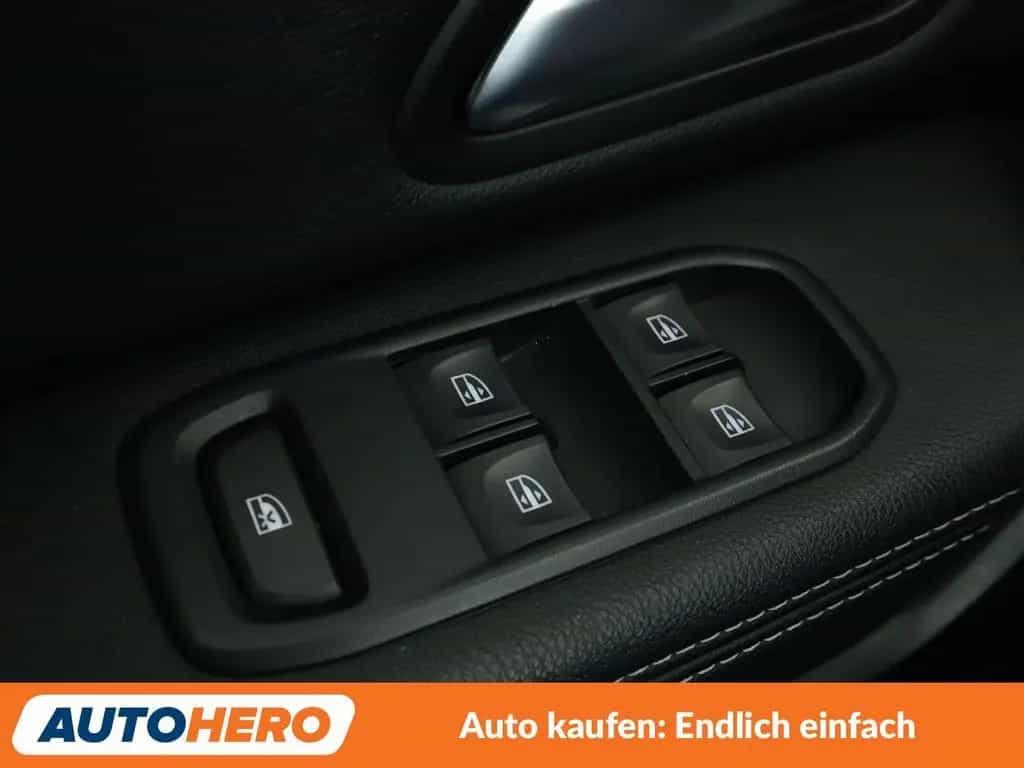 Dacia Duster 1.3 TCe Prestige *NAVI*TEMPO*CAM*PDC*SHZ* 04/2019-photo-24