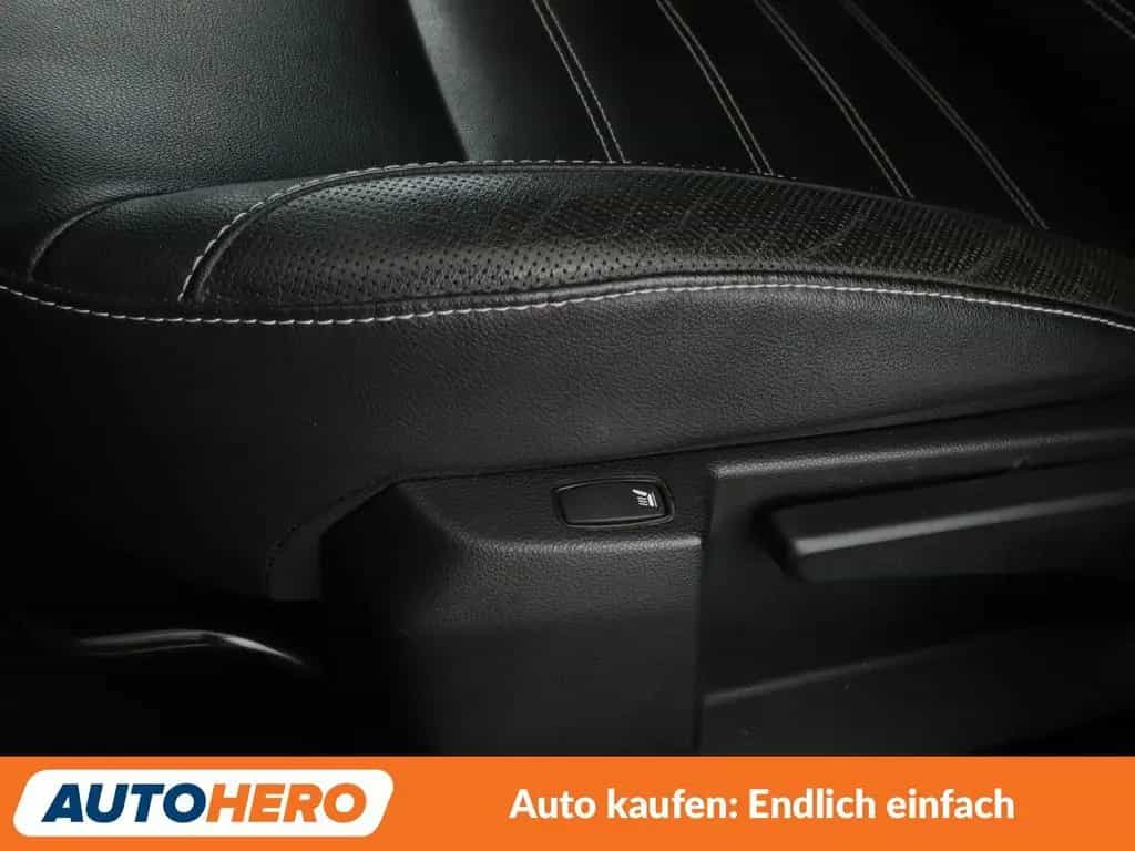 Dacia Duster 1.3 TCe Prestige *NAVI*TEMPO*CAM*PDC*SHZ* 04/2019-photo-26