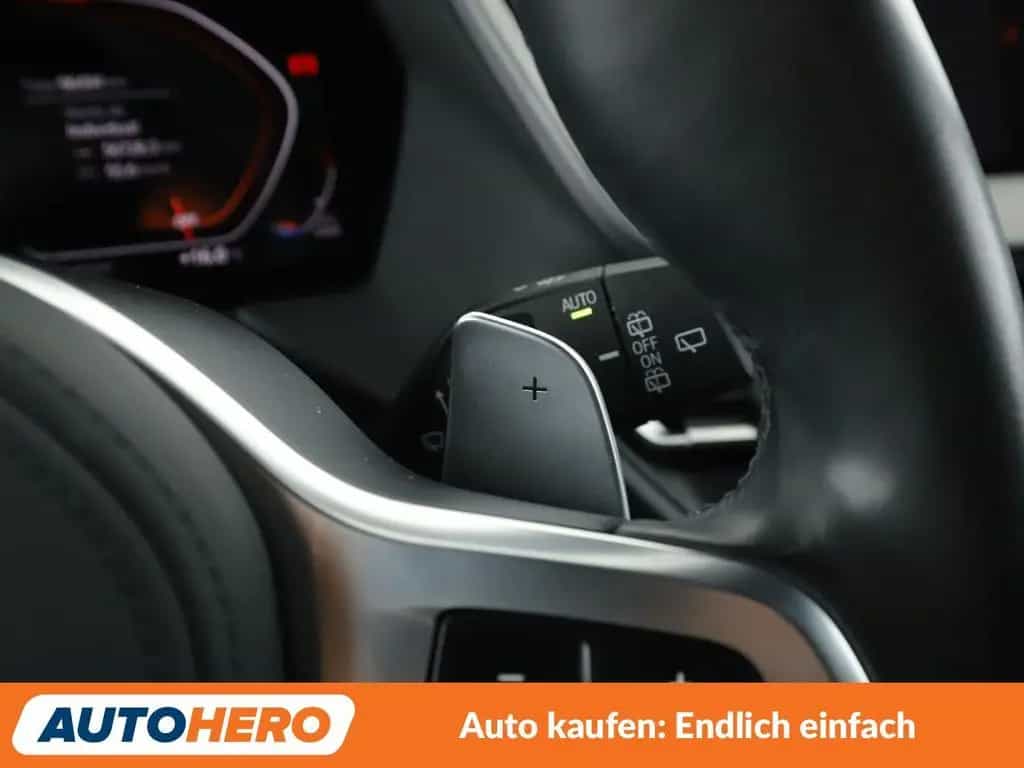 BMW M135 i xDrive Aut.*NAVI*LED*HUD*TEMPO*PDC* 08/2020-photo-26