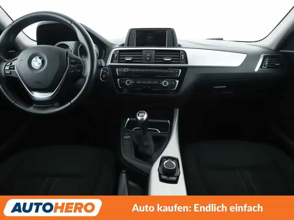BMW 118 1er 118i Advantage*TEMPO*PDC*SHZ*LIM*ALU*KLIMA* 10/2017-photo-11