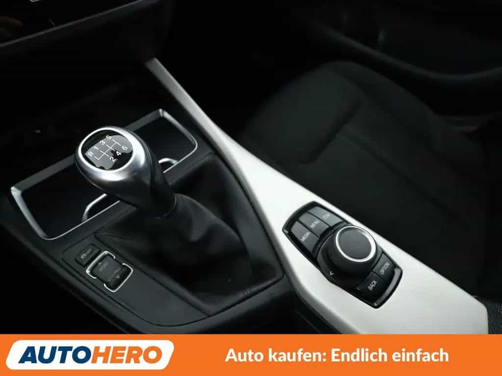 BMW 118 1er 118i Advantage*TEMPO*PDC*SHZ*LIM*ALU*KLIMA* 10/2017-photo-22