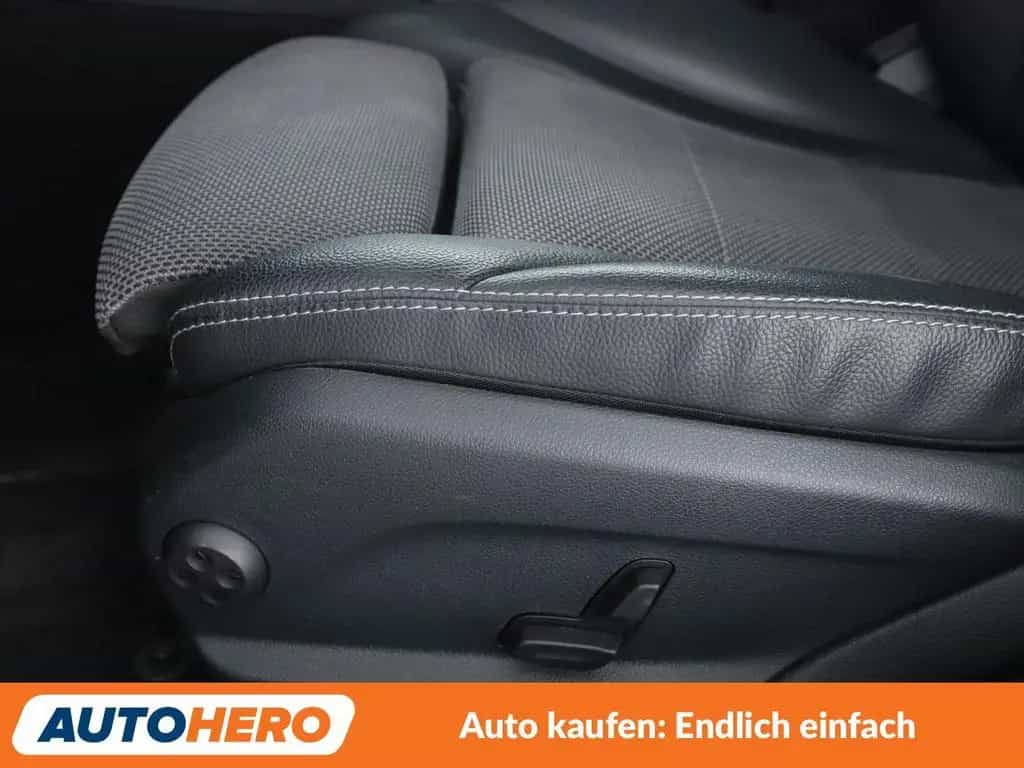 Mercedes-Benz C 400 4Matic Avantgarde Aut.*LED*NAVI*ACC*CAM* 03/2020-photo-29