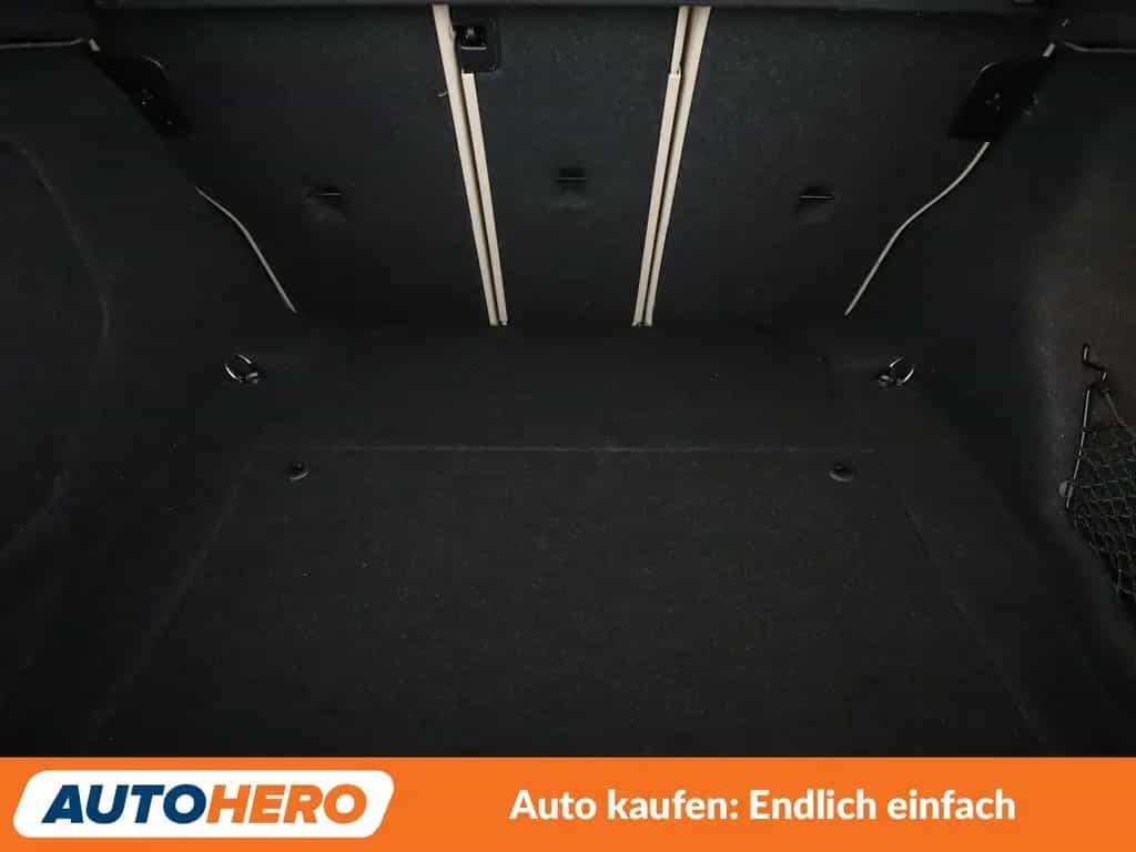 BMW 118 1er 118i Advantage*NAVI*TEMPO*PDC*SHZ*LIM*ALU* 07/2015-photo-17