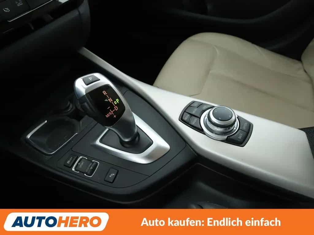 BMW 118 1er 118i Advantage*NAVI*TEMPO*PDC*SHZ*LIM*ALU* 07/2015-photo-23