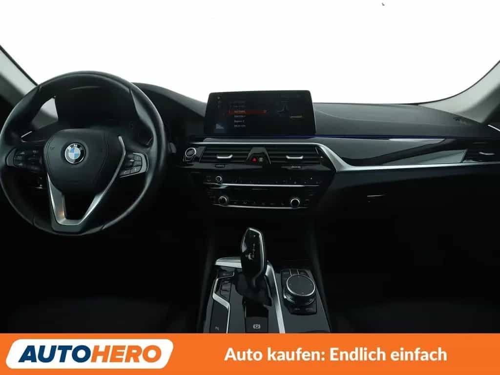 BMW 520 5er 520i Sport Line Aut.*NAVI*LED*ACC*PDC*SHZ* 06/2019-photo-11