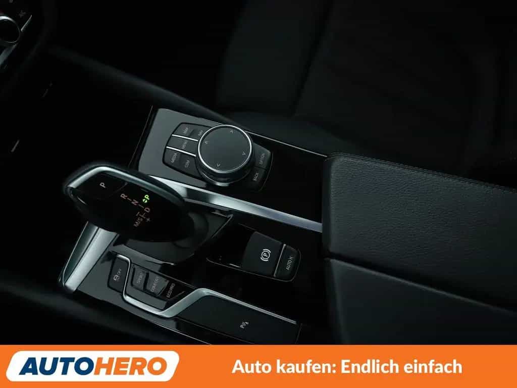 BMW 520 5er 520i Sport Line Aut.*NAVI*LED*ACC*PDC*SHZ* 06/2019-photo-23