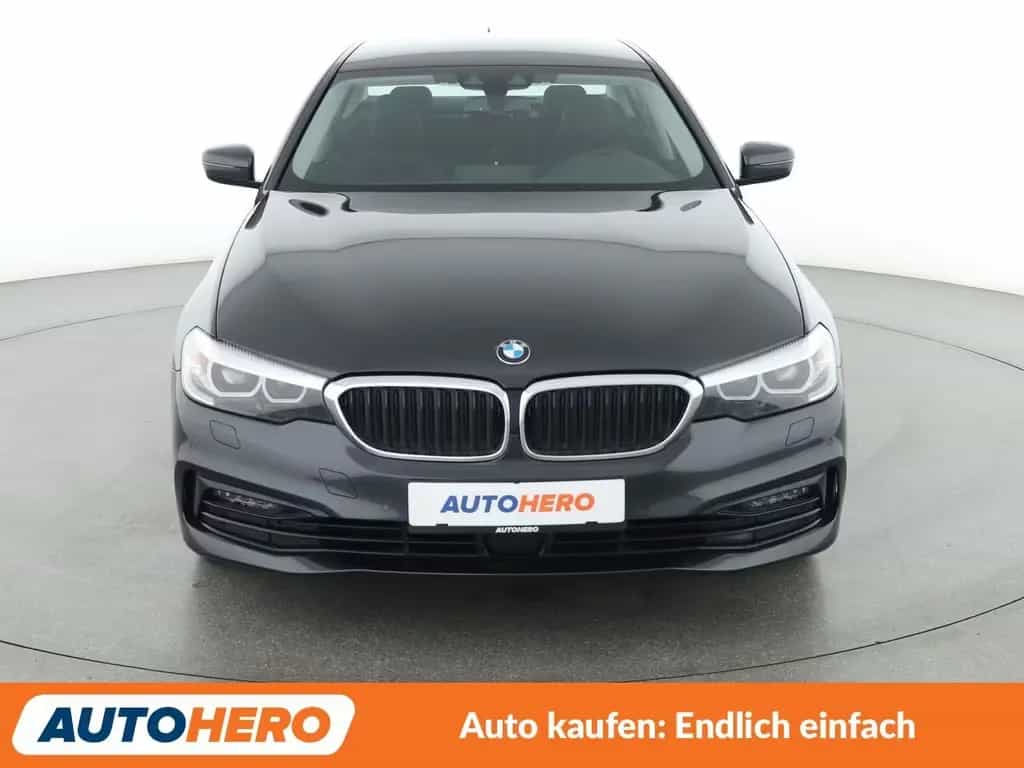 BMW 520 5er 520i Sport Line Aut.*NAVI*LED*ACC*PDC*SHZ* 06/2019-photo-8