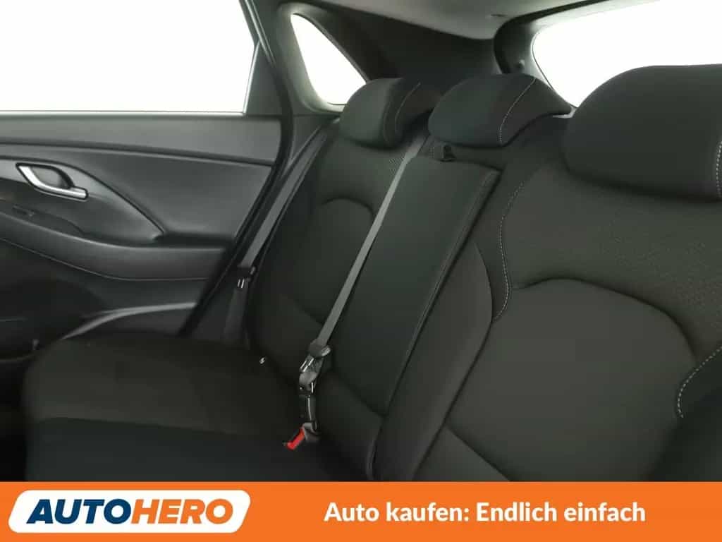 Hyundai i30 1.4 TGDI YES! Plus*NAVI*CAM*PDC*SHZ*TEMPO* 07/2019-photo-13