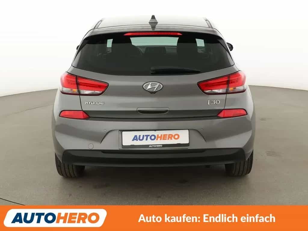 Hyundai i30 1.4 TGDI YES! Plus*NAVI*CAM*PDC*SHZ*TEMPO* 07/2019-photo-4