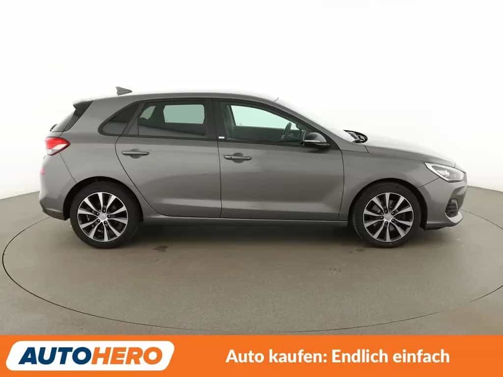 Hyundai i30 1.4 TGDI YES! Plus*NAVI*CAM*PDC*SHZ*TEMPO* 07/2019-photo-6