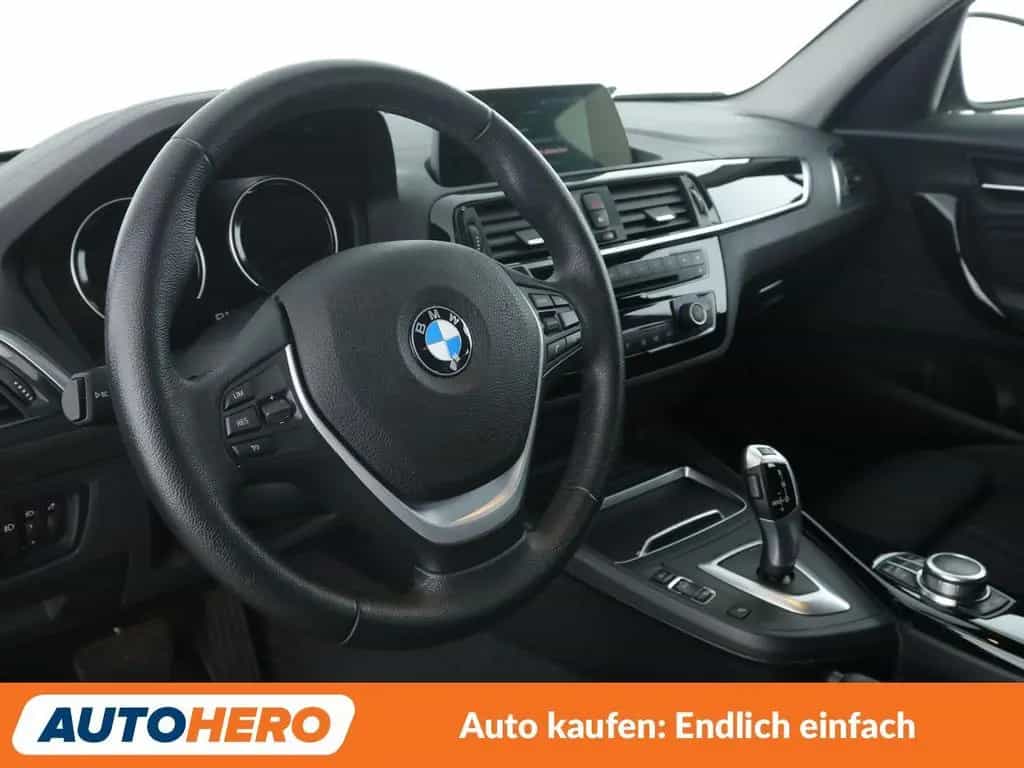 BMW 118 i Sport Line Aut.*NAVI*LED*TEMPO* 05/2019-photo-10