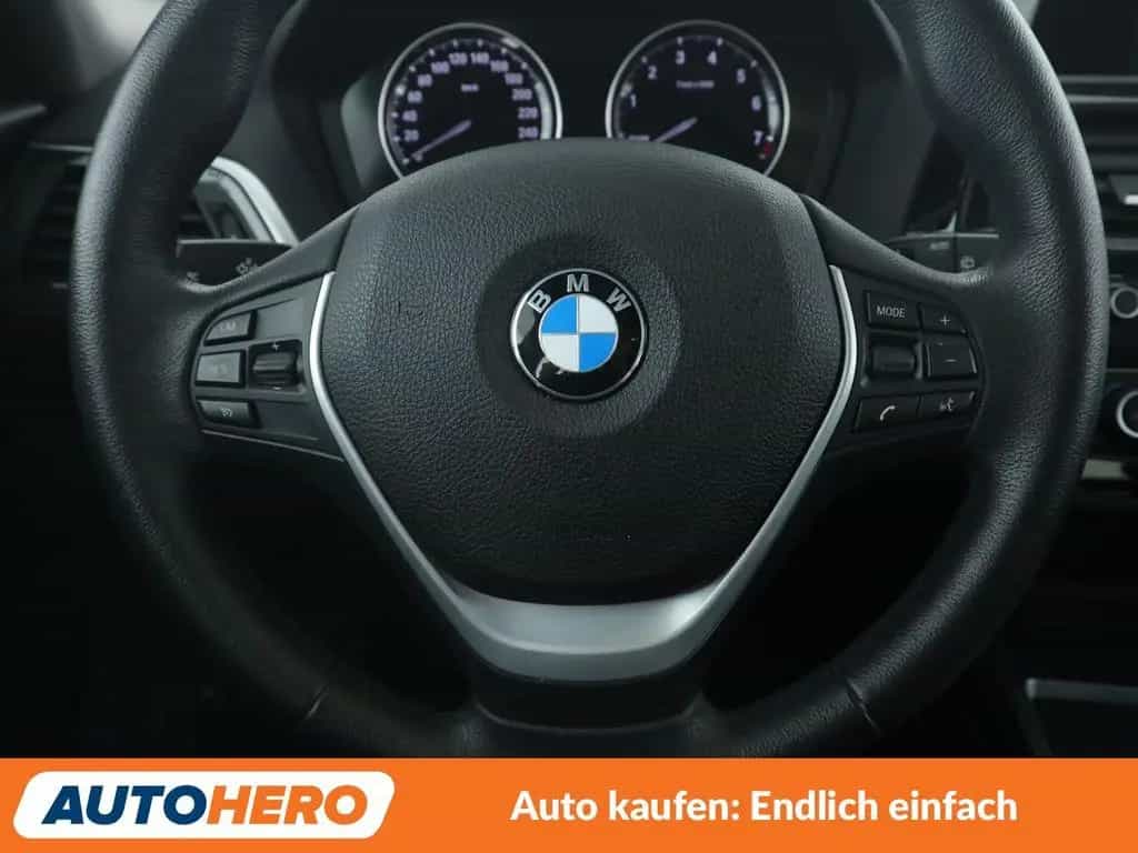BMW 118 i Sport Line Aut.*NAVI*LED*TEMPO* 05/2019-photo-18