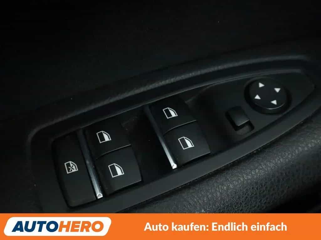 BMW 118 i Sport Line Aut.*NAVI*LED*TEMPO* 05/2019-photo-28