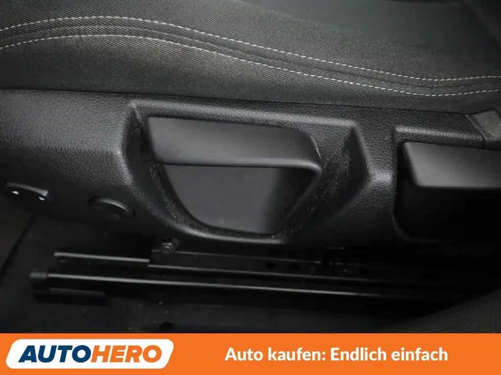 BMW 118 i Sport Line Aut.*NAVI*LED*TEMPO* 05/2019-photo-31