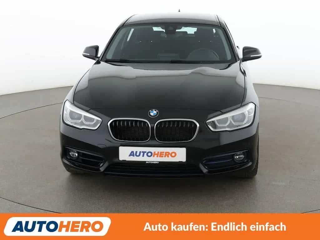 BMW 118 i Sport Line Aut.*NAVI*LED*TEMPO* 05/2019-photo-8