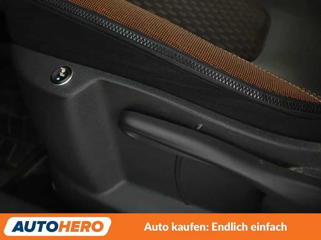 Renault Captur 1.2 TCe Energy Intens Aut.*NAVI*LED*TEMPO 11/2017-photo-27