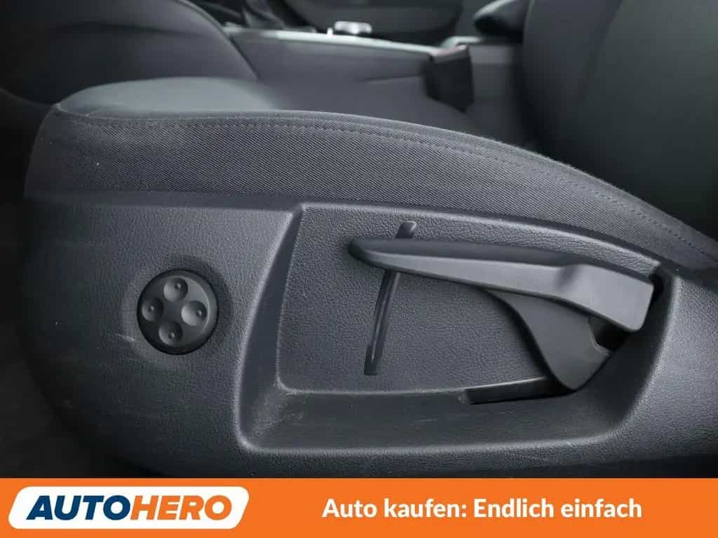 Audi A3 Sportback 30 TFSI Aut.*NAV*XENON*TEMPO*PDC*SH 03/2019-photo-29