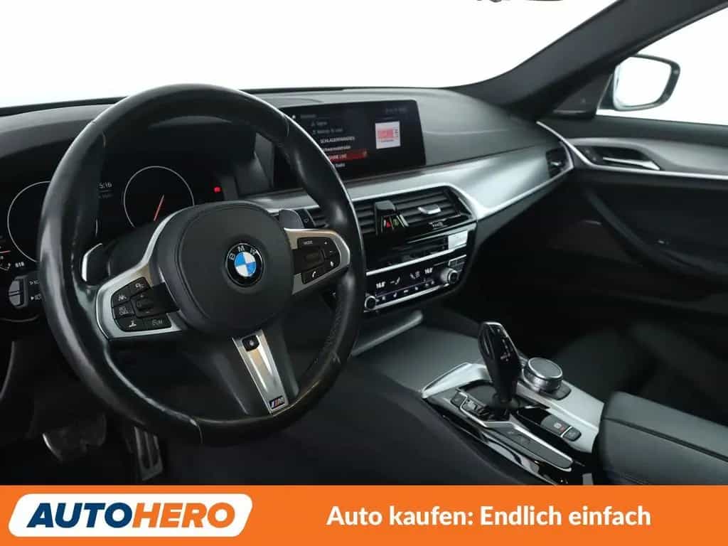 BMW 540 5er 540d xDrive M Sport Aut.*NAVI*HUD*LED* 06/2019-photo-10