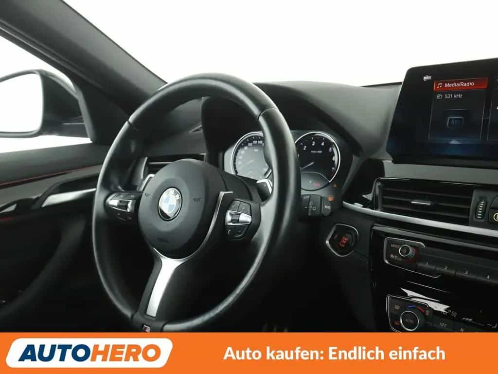 BMW X2 M35i Aut.*NAVI*LED*HUD*TEMPO*CAM*PDC*SHZ* 09/2021-photo-12