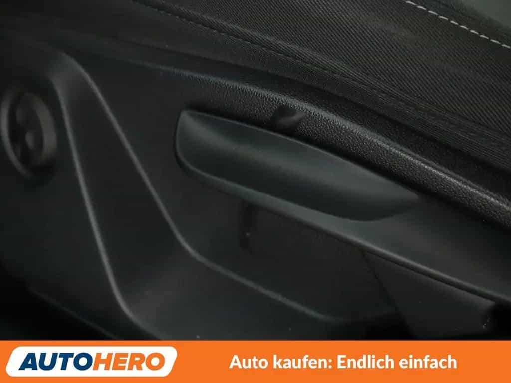 Audi Q2 1.4 TFSI ACT Sport*NAVI*LED*PDC*SHZ*ACC* 01/2018-photo-33