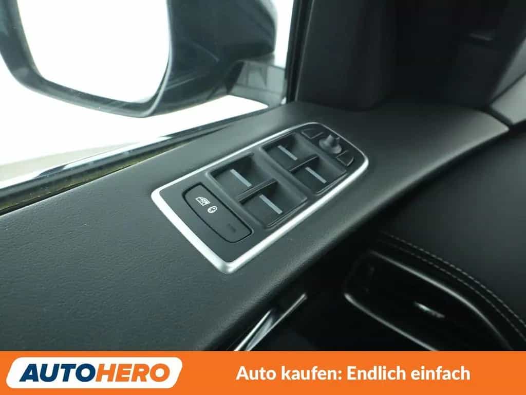 Jaguar F-Pace 30d R-Sport AWD Aut.*NAVI*CAM*LED*ACC*PDC 01/2019-photo-30