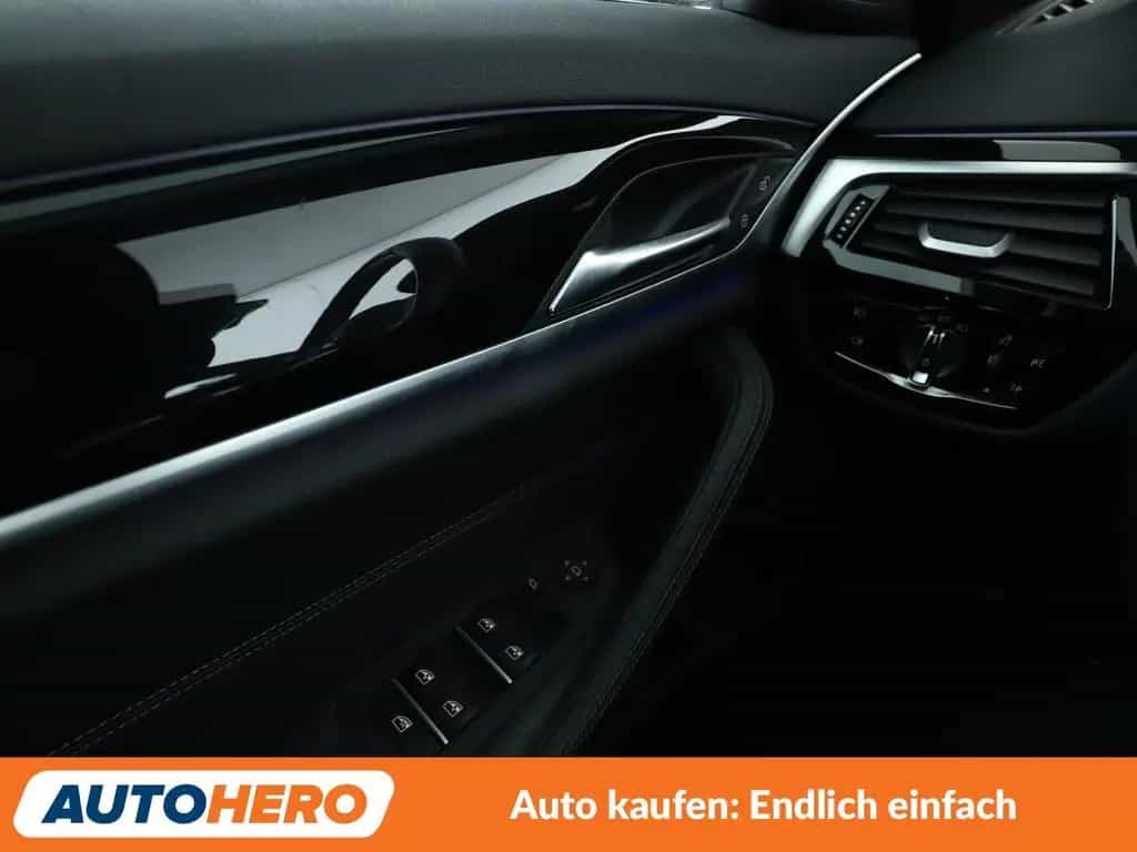 BMW 520 5er 520d Sport Line Aut.*NAVI*TEMPO*CAM*PDC* 11/2018-photo-24