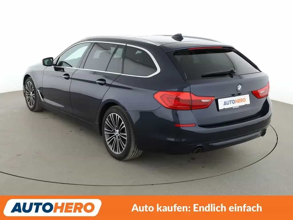 BMW 520 5er 520d Sport Line Aut.*NAVI*TEMPO*CAM*PDC* 11/2018-photo-3
