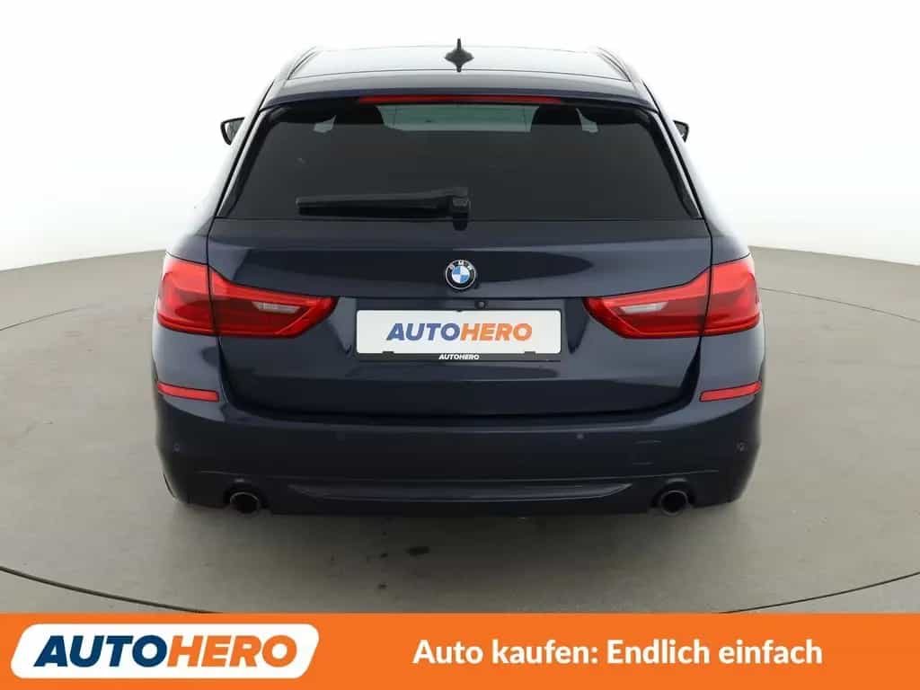 BMW 520 5er 520d Sport Line Aut.*NAVI*TEMPO*CAM*PDC* 11/2018-photo-4