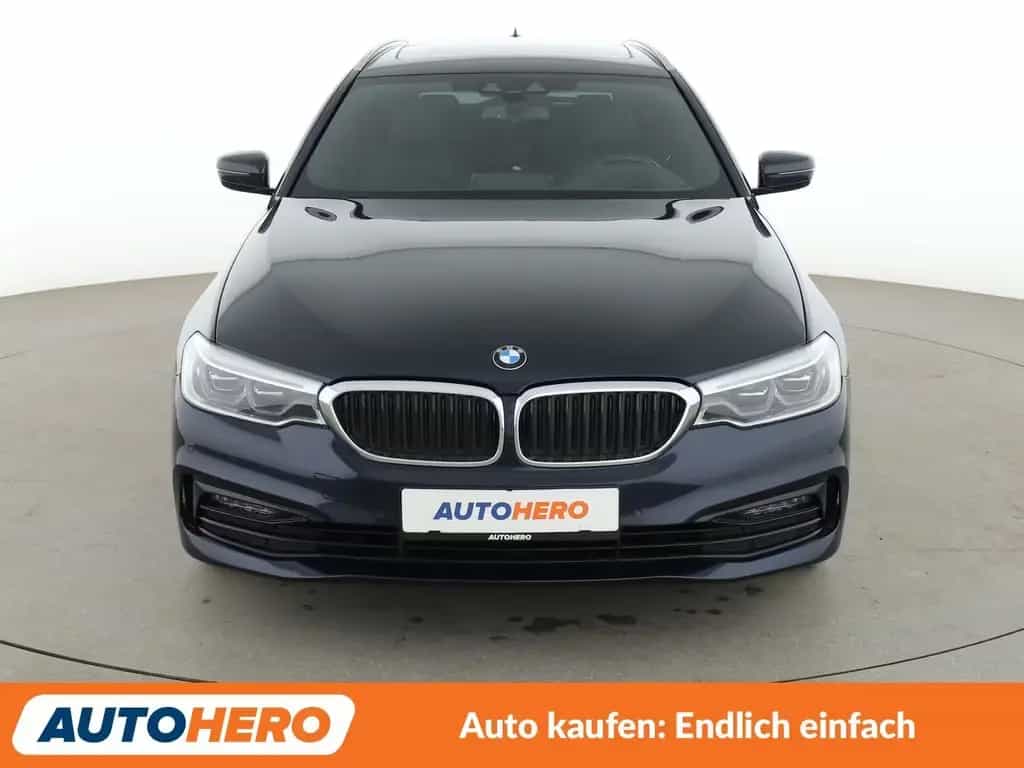 BMW 520 5er 520d Sport Line Aut.*NAVI*TEMPO*CAM*PDC* 11/2018-photo-8
