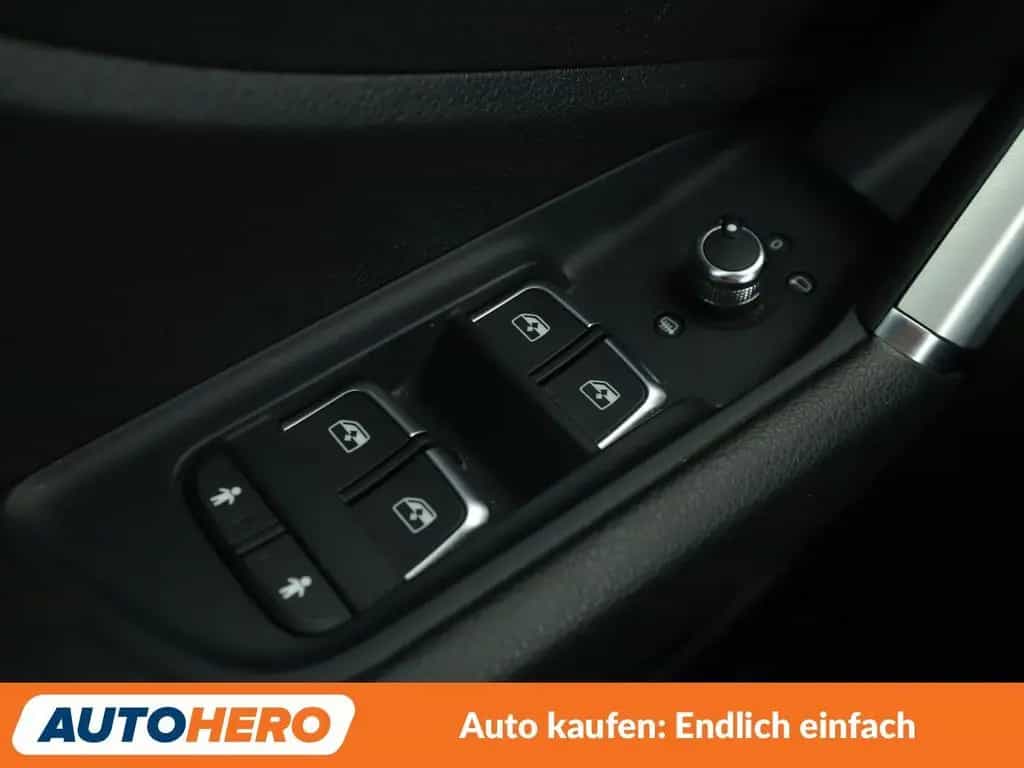 Audi Q2 2.0 TDI quattro Sport Aut.*NAVI*ACC*PDC*SHZ* 05/2018-photo-23