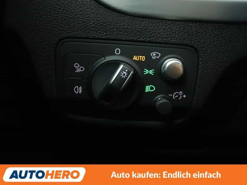 Audi Q2 2.0 TDI quattro Sport Aut.*NAVI*ACC*PDC*SHZ* 05/2018-photo-24
