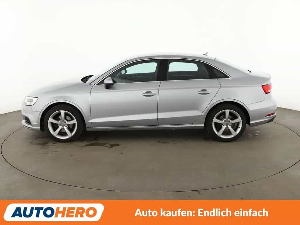 Audi A3 Limousine 1.4 TFSI ACT ACT Aut.*NAV*XENON* 05/2017-photo-2