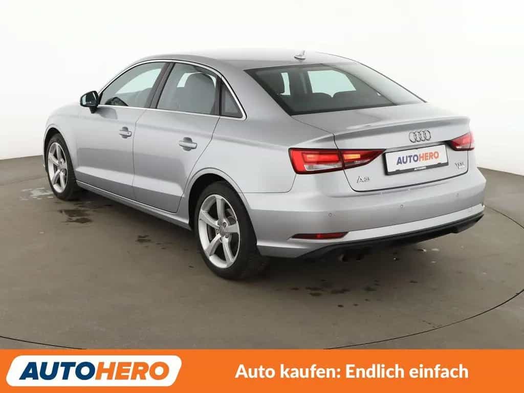 Audi A3 Limousine 1.4 TFSI ACT ACT Aut.*NAV*XENON* 05/2017-photo-3
