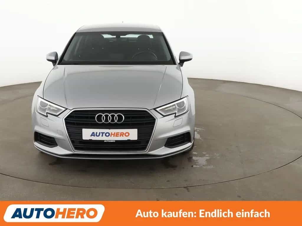 Audi A3 Limousine 1.4 TFSI ACT ACT Aut.*NAV*XENON* 05/2017-photo-8