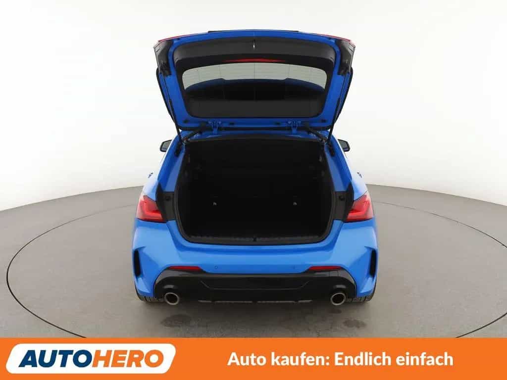 BMW M135 1er M135i xDrive Aut.*NAVI*HUD*LED* 11/2020-photo-16